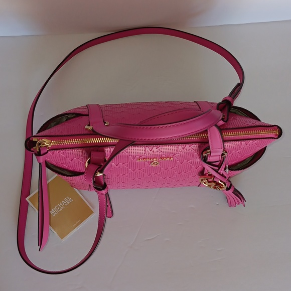 ***SOLD*** Michael kors sullivan small convertible tote cerise pink - Picture 10 of 16